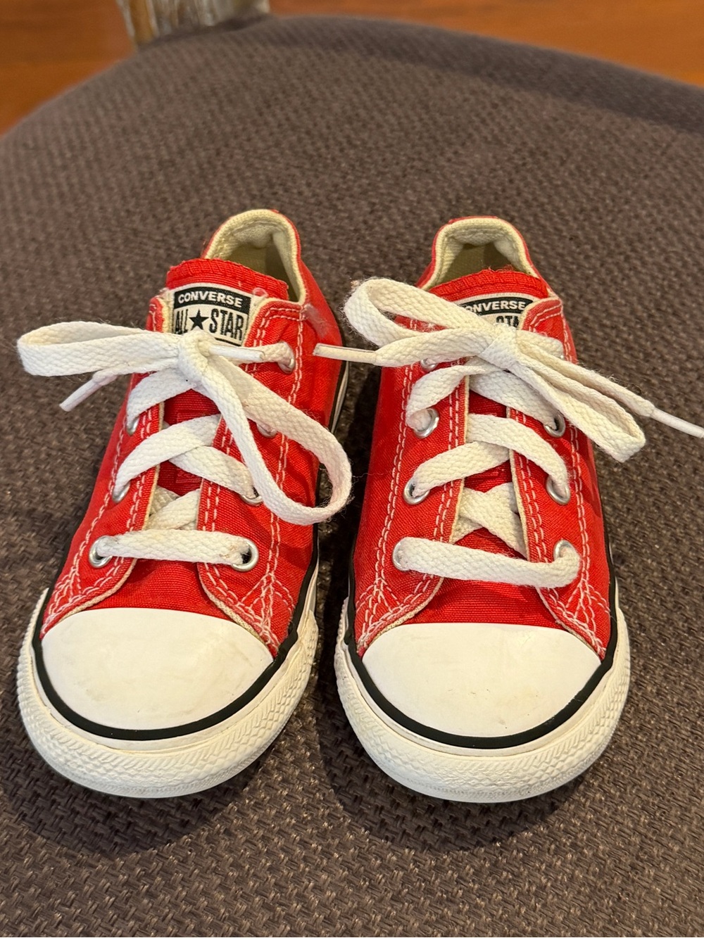 Converse Kids Low Top Sneakers in Red